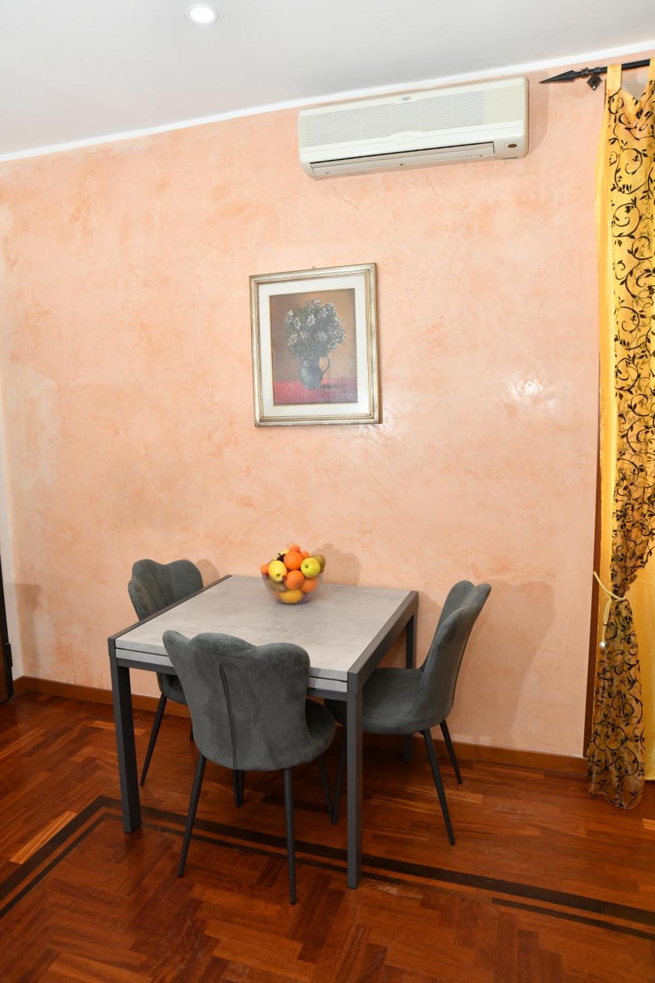 Roma18 Lägenhet Exteriör bild